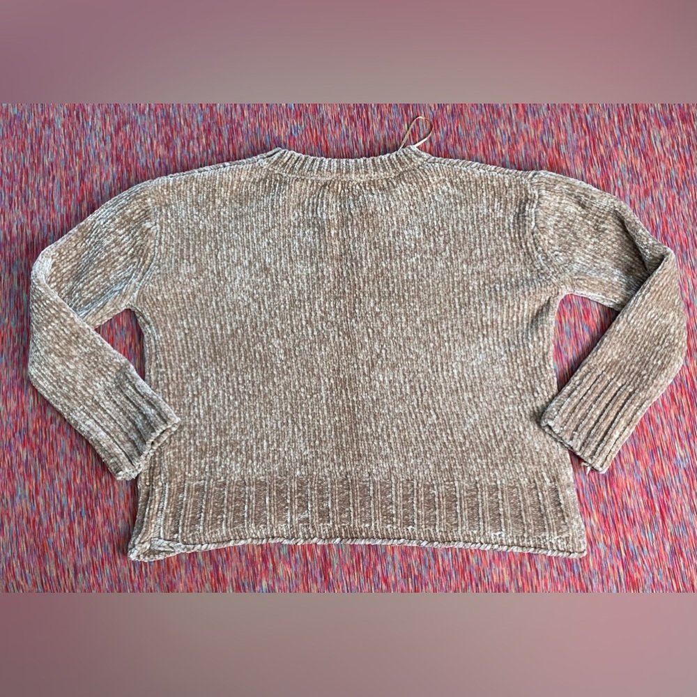 3/$20 Cynthia Rowley Crew Neck Sweater Plush Knit - Picture 7 of 13